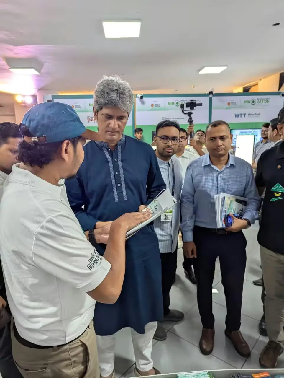 Bangladesh Innovation Fair 2026-এ Dinmajur স্টলে জুনায়েদ সাকির সঙ্গে আলোচনা